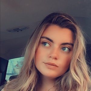 Meet your Posher, Carly